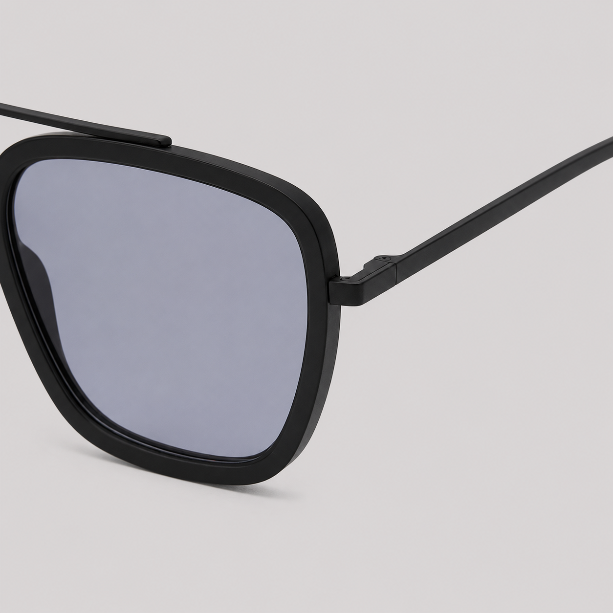 CAPRI PRETO / ÁGUA